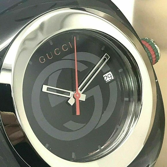 GUCCI SYNC YA137101 Black Rubber Band Men's Watch - Picture 1 of 12